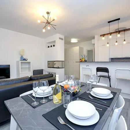 Virgo - Italian Homing Apartment Desenzano del Garda